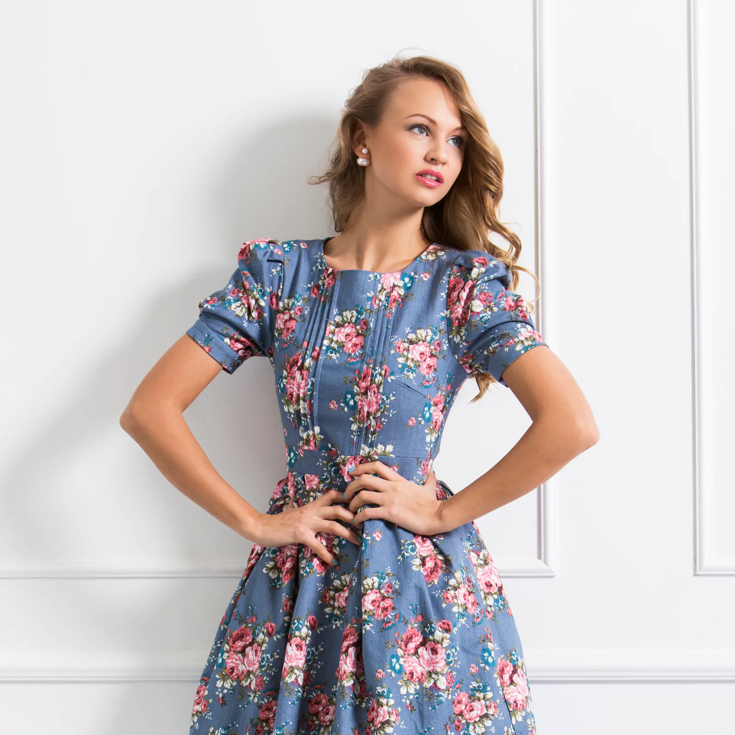 img-3-curly-girl-beautiful-dress-65c9ec2d4cd12